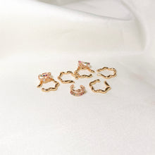 Load image into Gallery viewer, The Rose Gold w/ gems Ear Cuff
